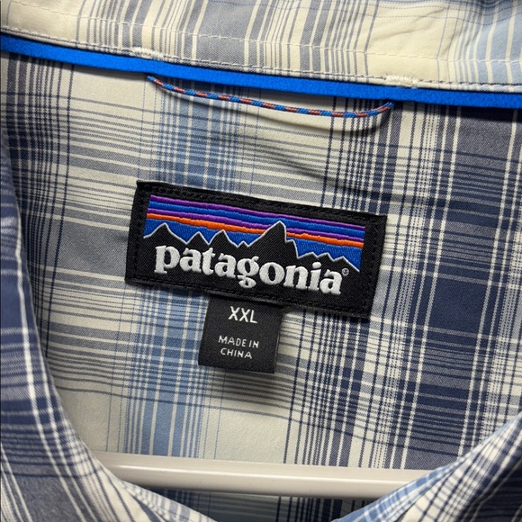 Patagonia Light Blue Plaid Casual Shirt - Picture 2 of 7